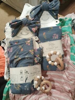 Toby Floral Blue Baby Blanket Set - Blue Floral